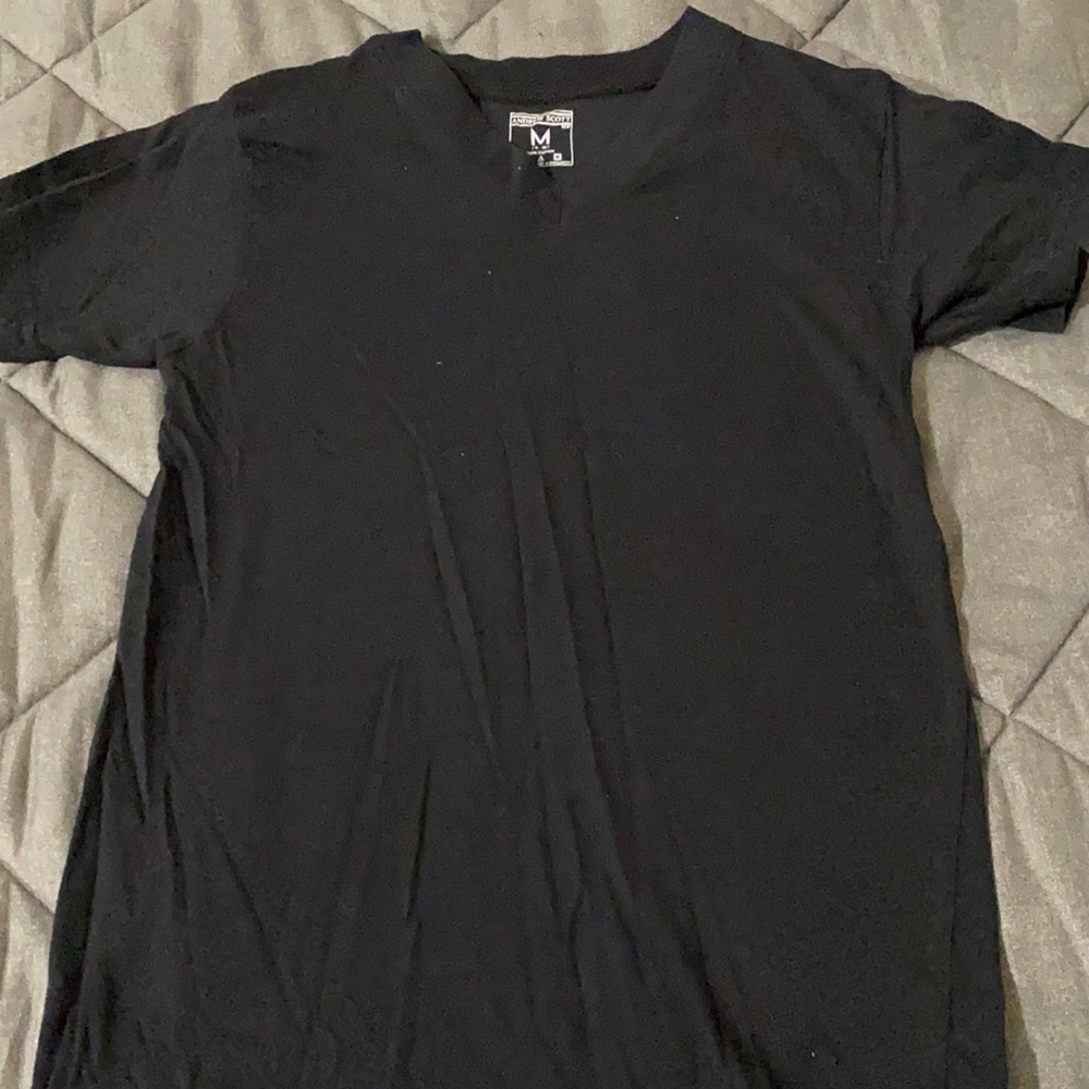 Boys black v neck tshirt